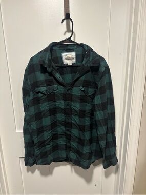 American Eagle Outfitters Green and Black Plaid Flannel Shirt
